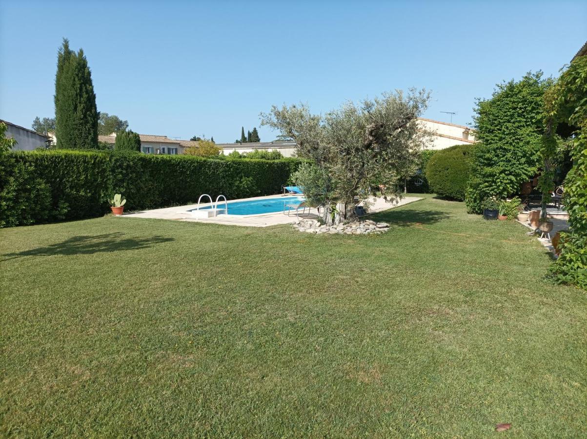 מורייס Chambre D'Hote Au Coeur Des Alpilles מראה חיצוני תמונה