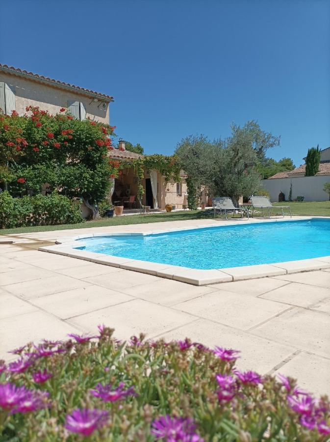 מורייס Chambre D'Hote Au Coeur Des Alpilles מראה חיצוני תמונה