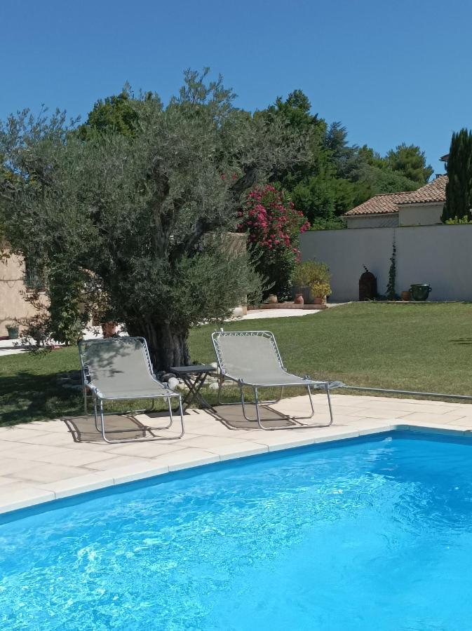 מורייס Chambre D'Hote Au Coeur Des Alpilles מראה חיצוני תמונה