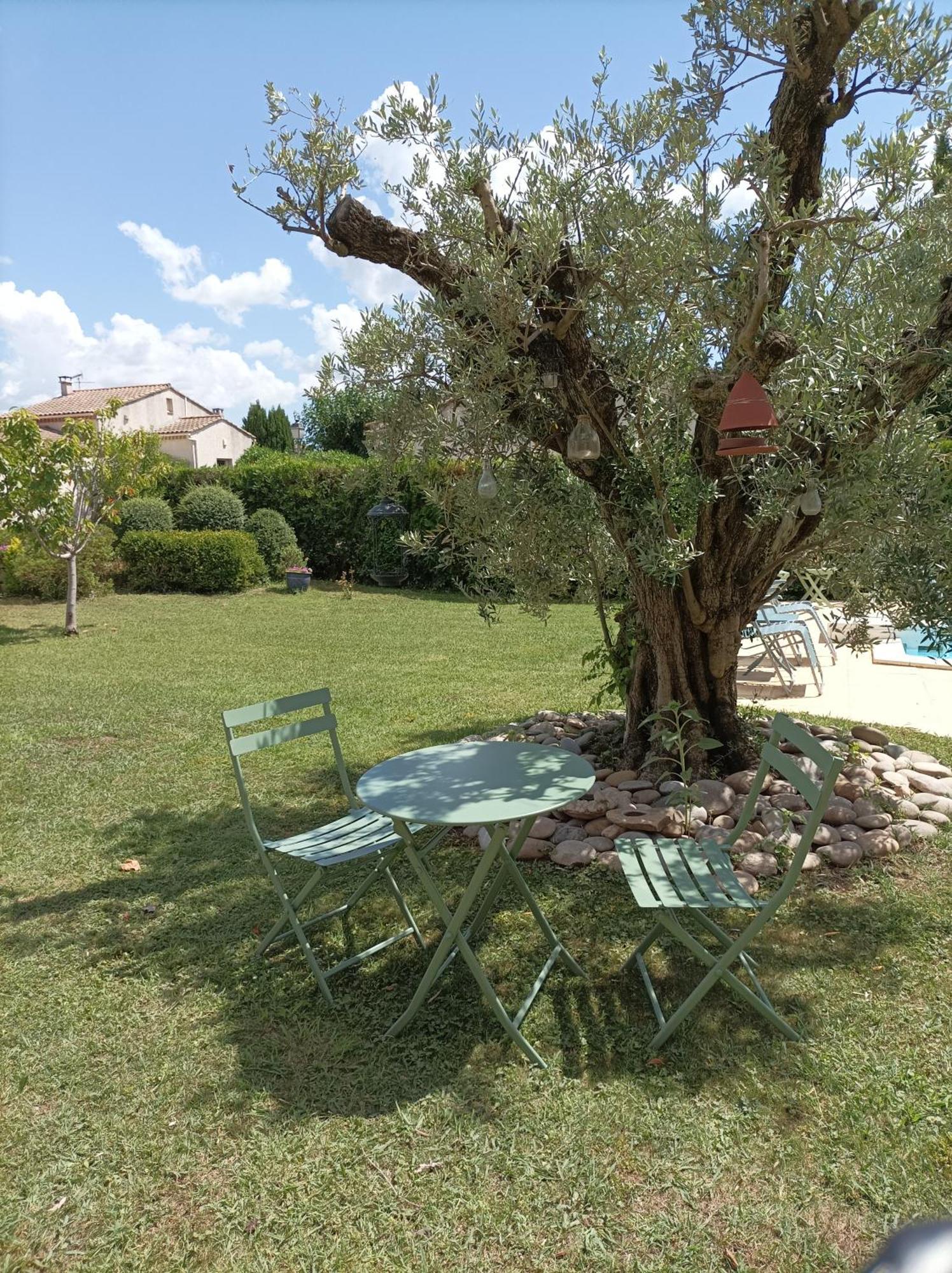 מורייס Chambre D'Hote Au Coeur Des Alpilles מראה חיצוני תמונה